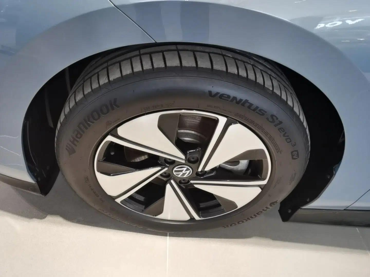Volkswagen ID.7 VIZZION 2024 AIR model — миниатюра 10
