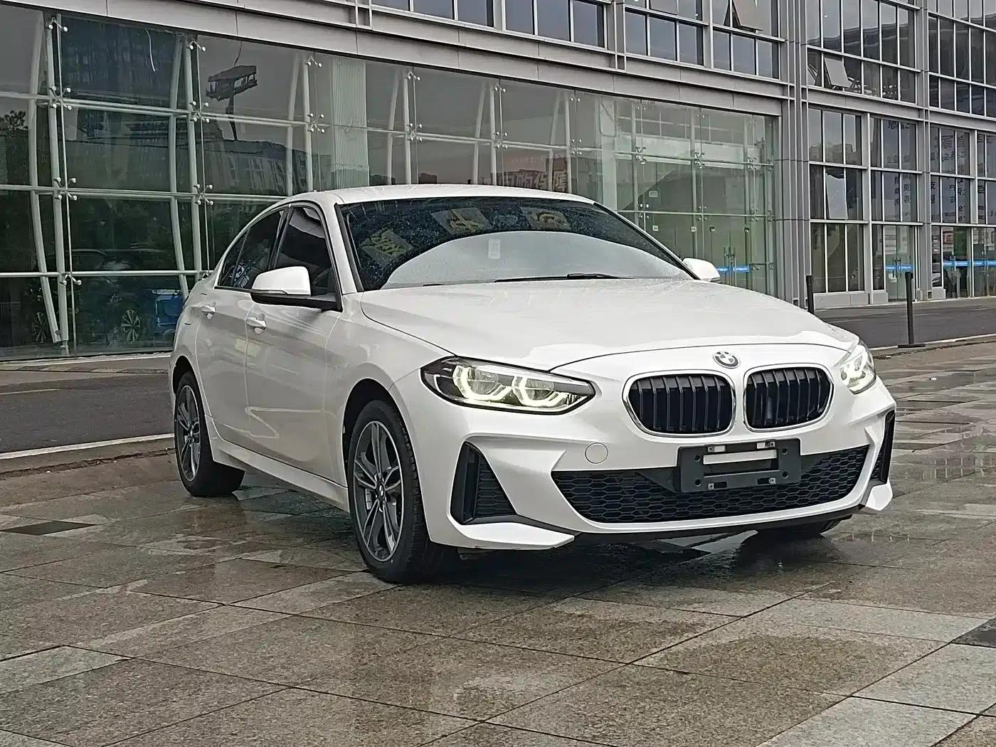 2023 BMW 1 Series 120i M Sport — миниатюра 3