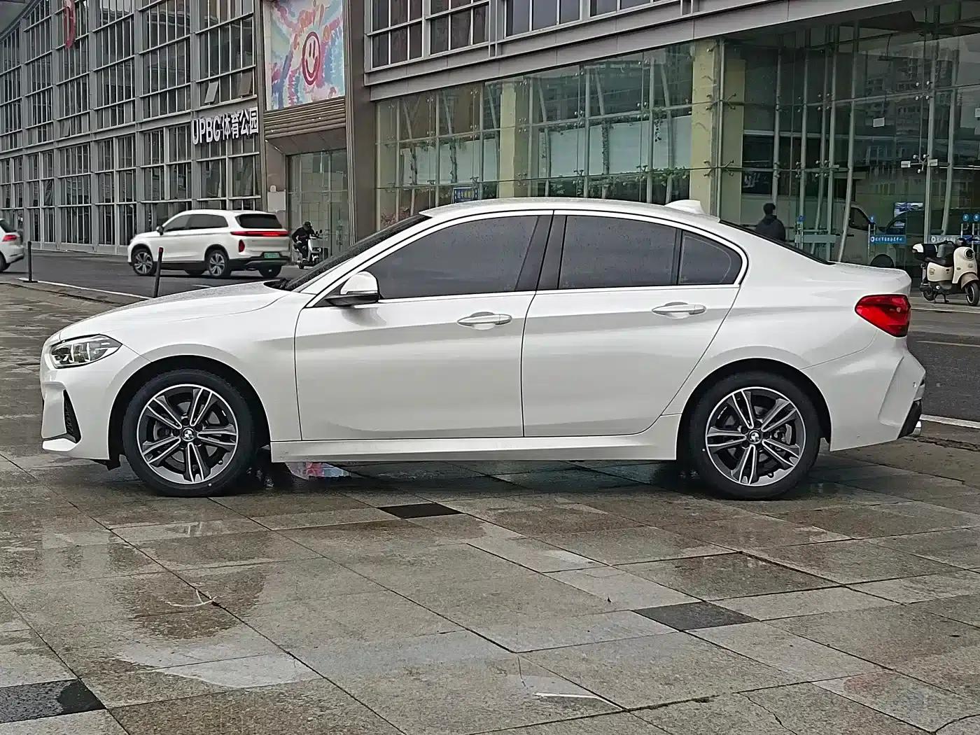 2023 BMW 1 Series 120i M Sport — миниатюра 5