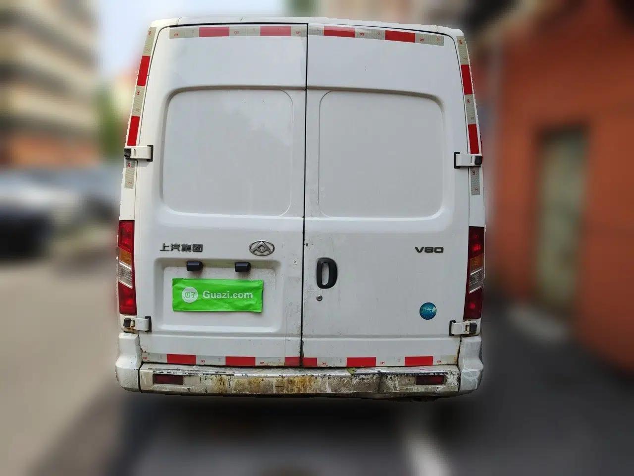 SAIC MAXUS Xintu V80 Datong V80 2022 2.0T Manual Three-Seater Van — миниатюра 5