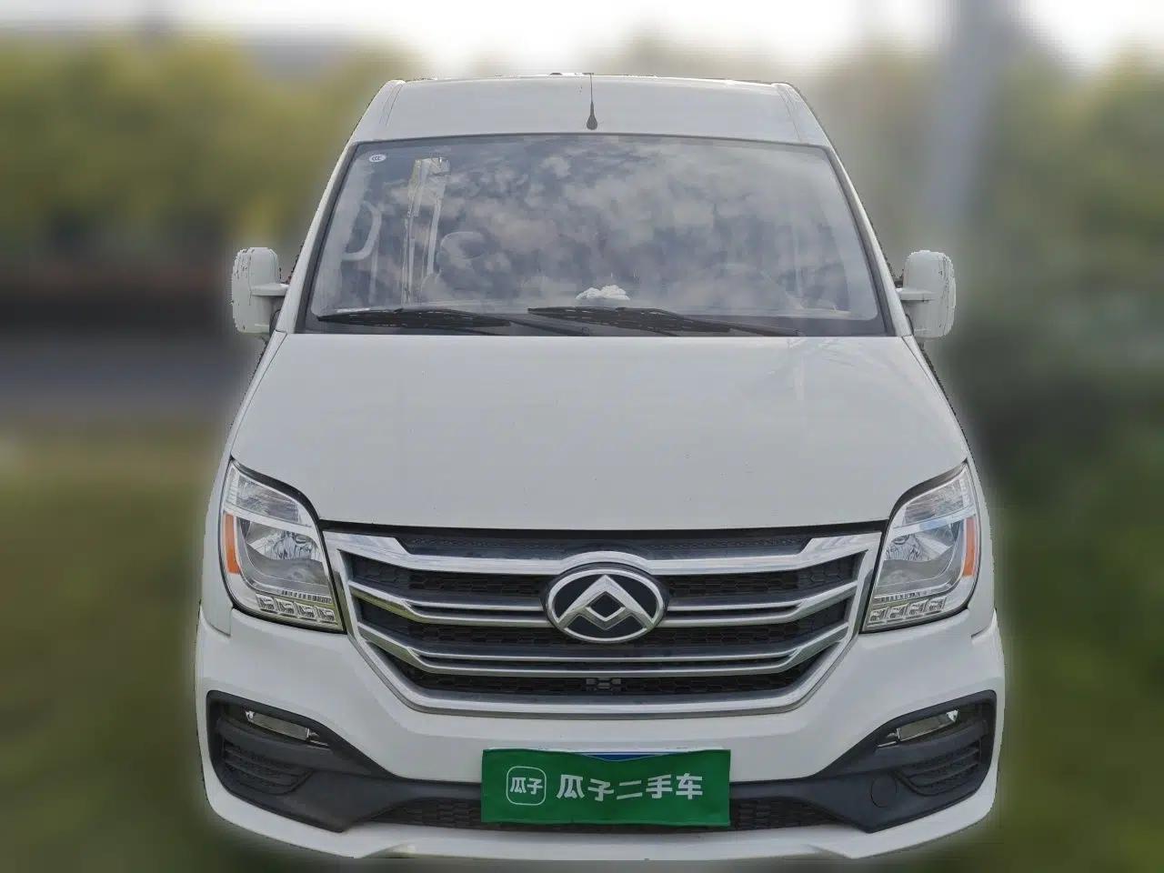 SAIC MAXUS Xintu V80 2021 2.0T PLUS Manual All-Around King Long Wheelbase Mid-Roof Variant with 6/7/8/9 Seats — миниатюра 2