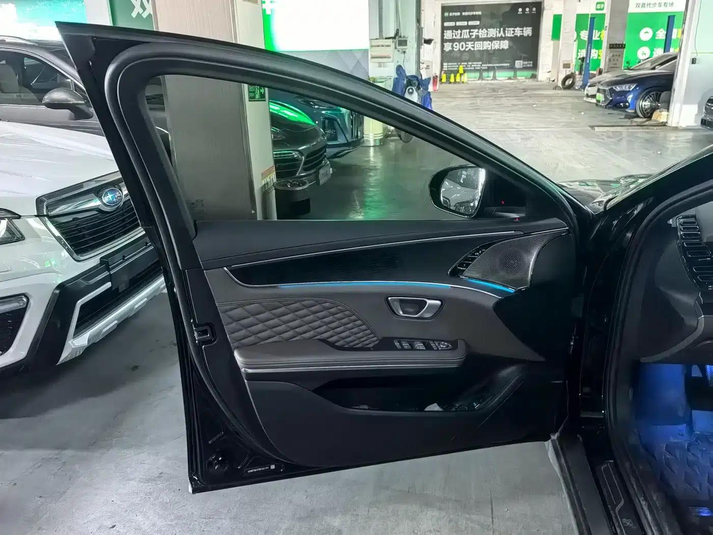 Han 2022 DM-i 121KM Premium Edition — миниатюра 4