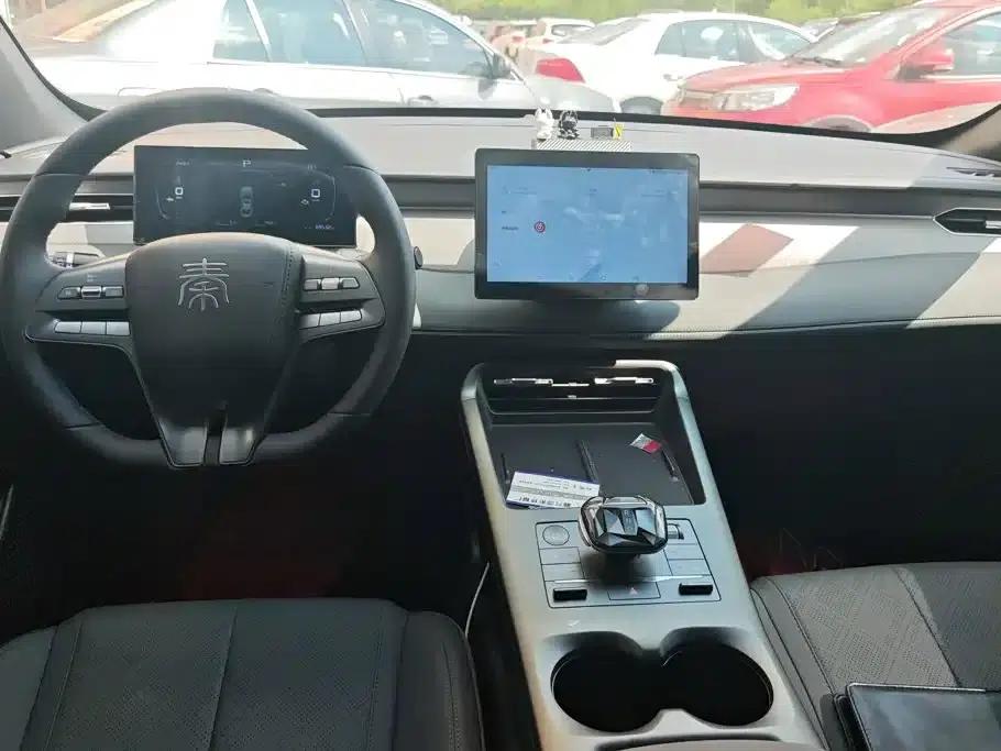 Qin PLUS 2025 DM-i Intelligent Driving Edition 55KM Leading Model — миниатюра 11