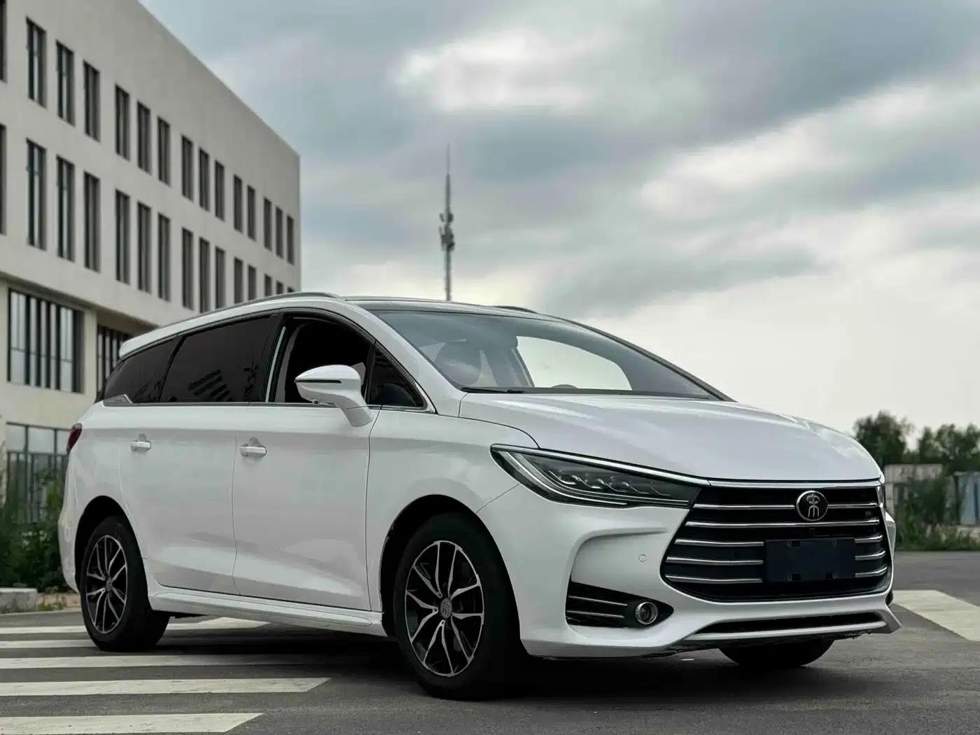 Song MAX 2018 1.5T Automatic Intelligent Premium 7-seater — миниатюра 3