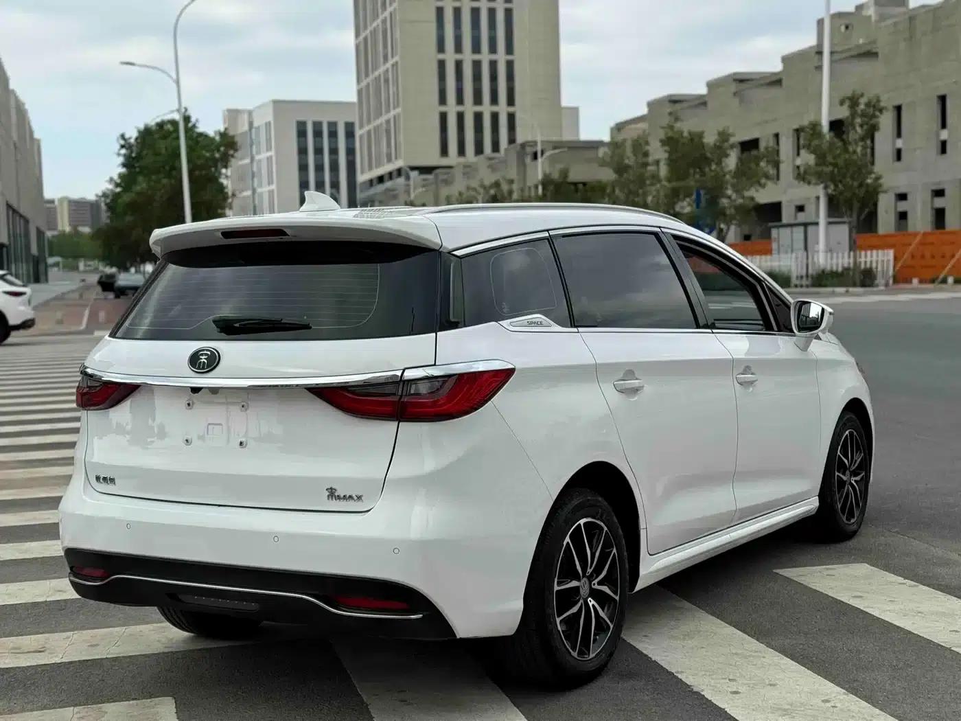 Song MAX 2018 1.5T Automatic Intelligent Premium 7-seater — миниатюра 9