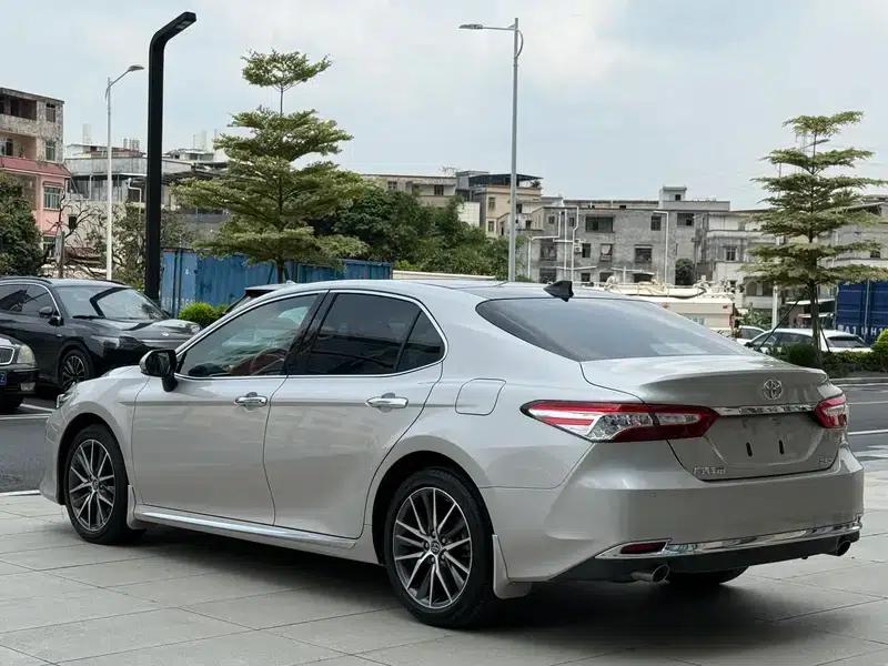 2023 Camry 2.5G Luxury Edition — миниатюра 4