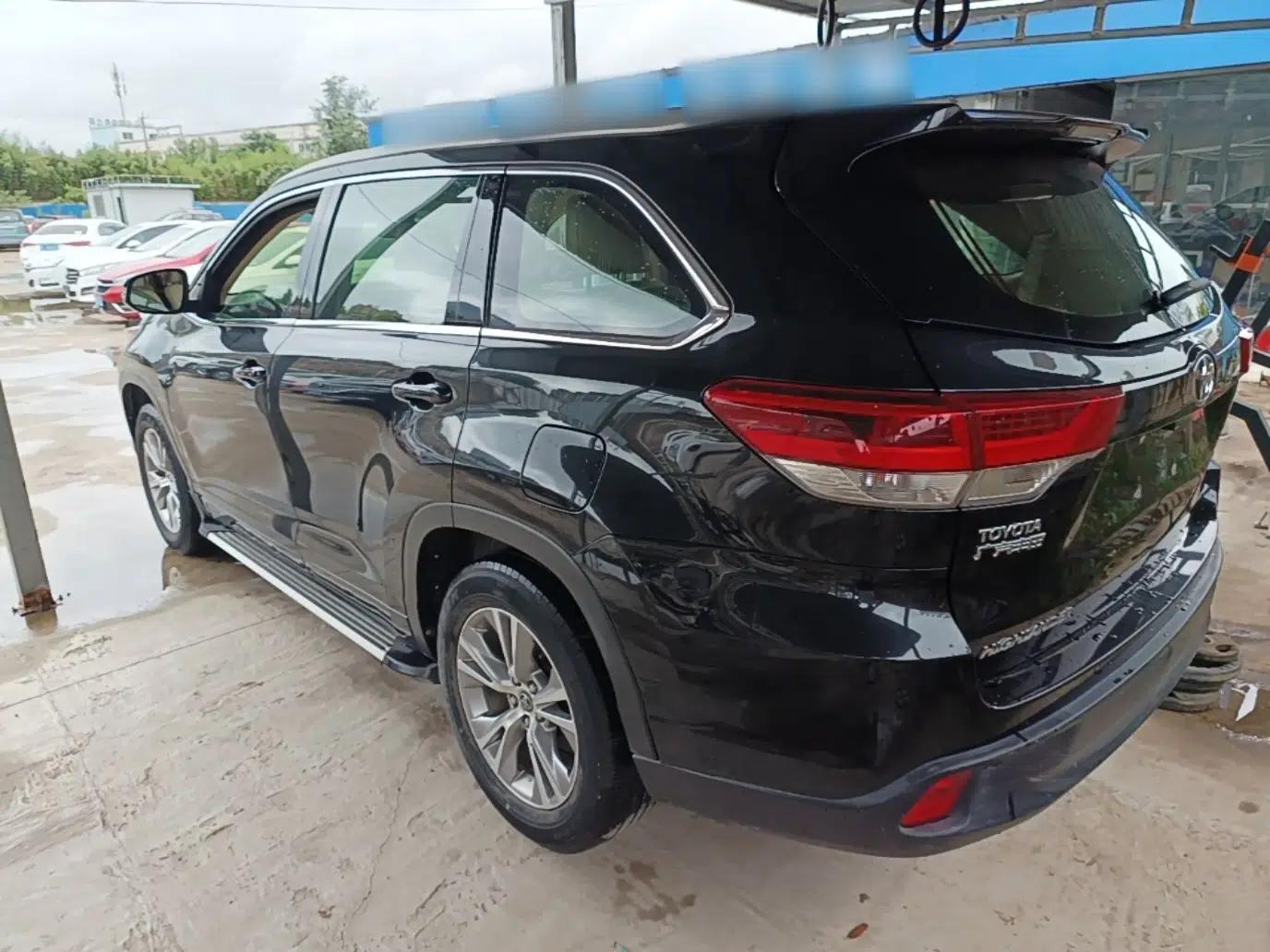 Toyota Highlander 2018 2.0T Two-Wheel Drive Elite Edition 7 Seats Emission Standard China V — миниатюра 4