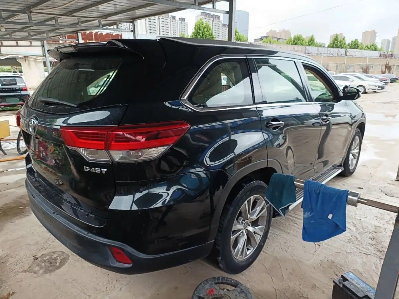 Toyota Highlander 2018 2.0T Two-Wheel Drive Elite Edition 7 Seats Emission Standard China V — миниатюра 6