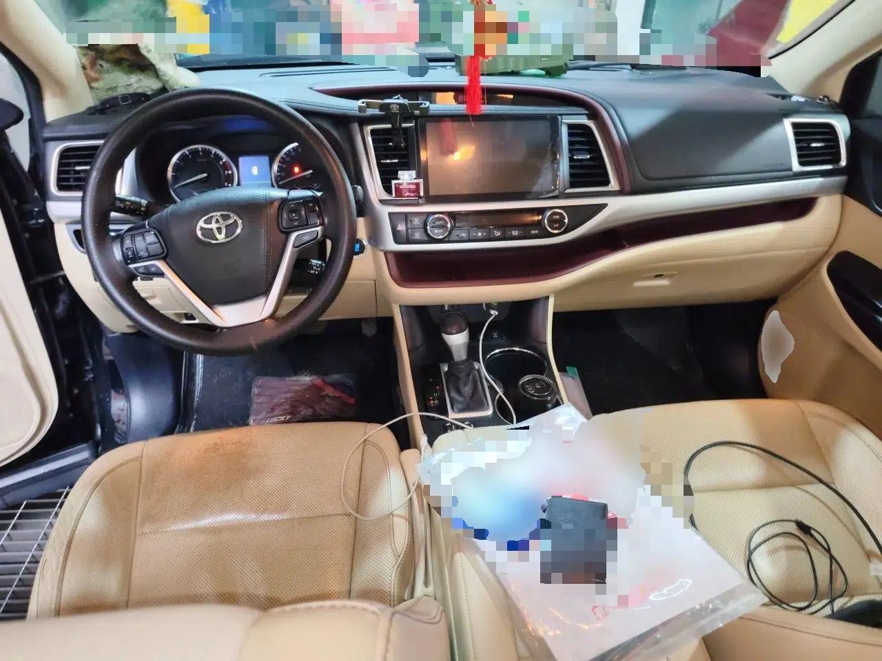 Toyota Highlander 2015 2.0T Four-Wheel Drive Luxury Edition 7-Seater — миниатюра 9