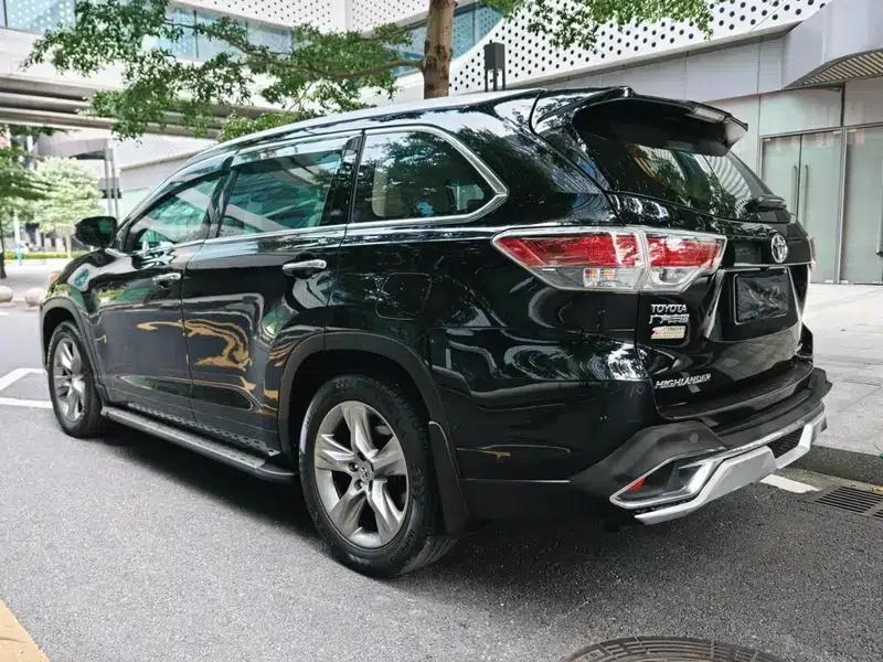 2015 Highlander 2.0T AWD Luxury 7-seater — миниатюра 4