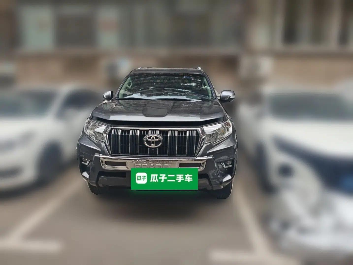 Toyota Prado Toyota Prado 2018, 4.0L Automatic, 7-Seater (Parallel Import), Middle East Specification — миниатюра 2