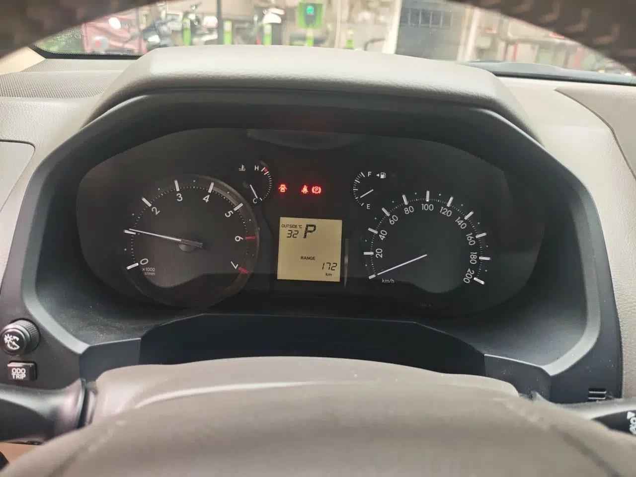 Toyota Prado Toyota Prado 2018, 4.0L Automatic, 7-Seater (Parallel Import), Middle East Specification — миниатюра 11