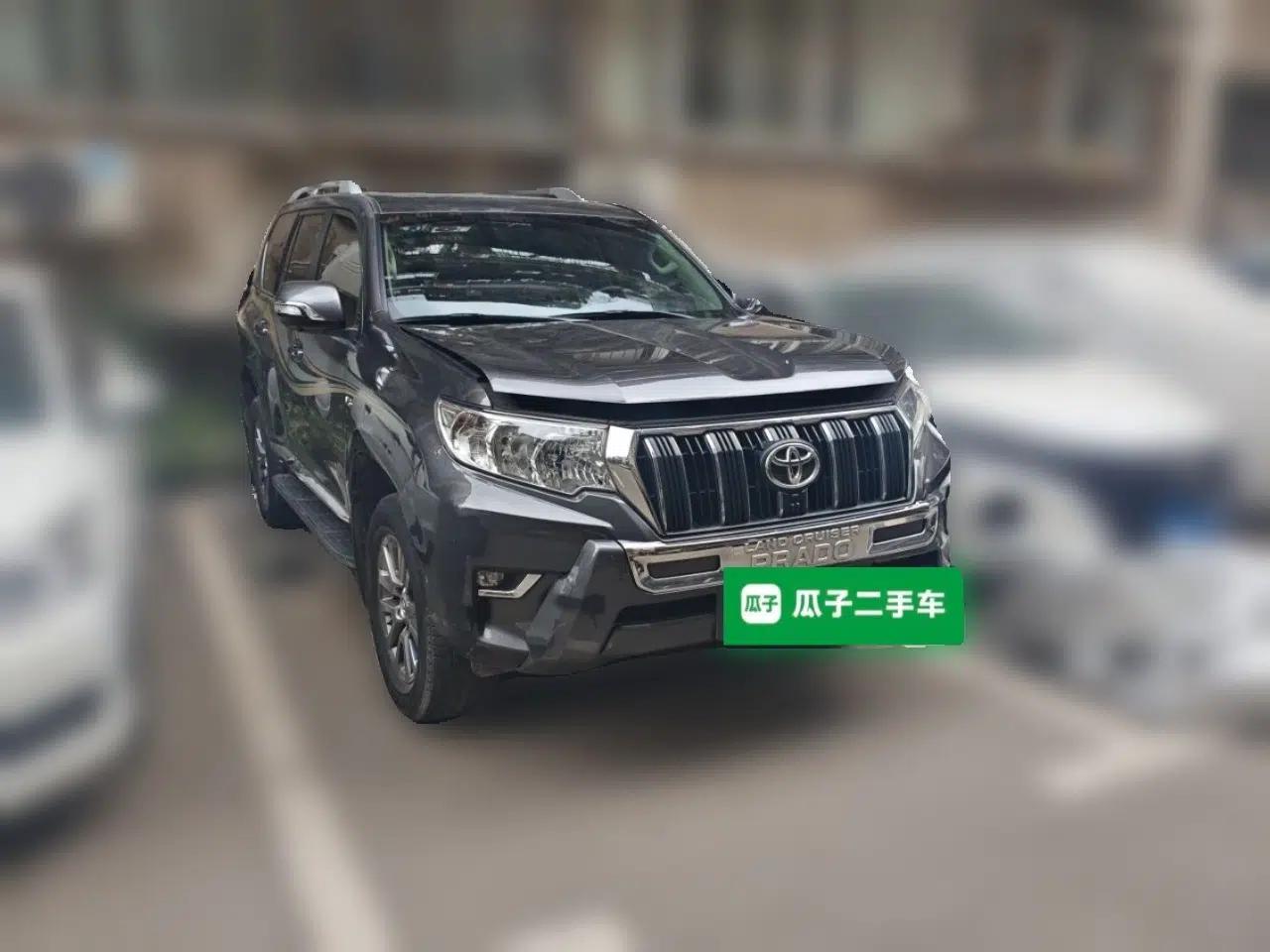 Toyota Prado Toyota Prado 2018, 4.0L Automatic, 7-Seater (Parallel Import), Middle East Specification — миниатюра 3