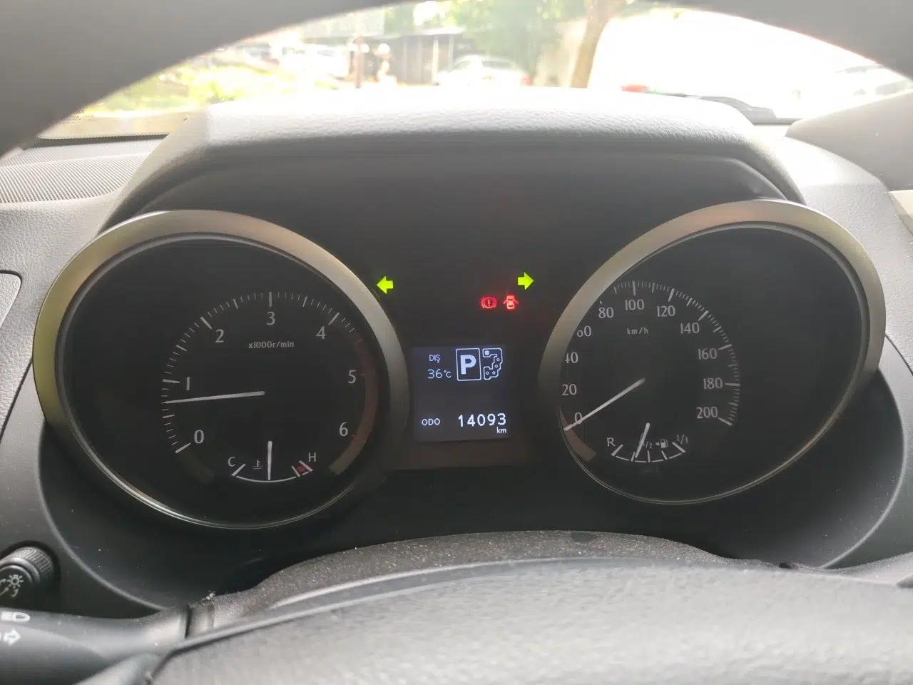 Toyota Prado Toyota Prado 2.8T diesel, 5 seats, with sunroof — миниатюра 11