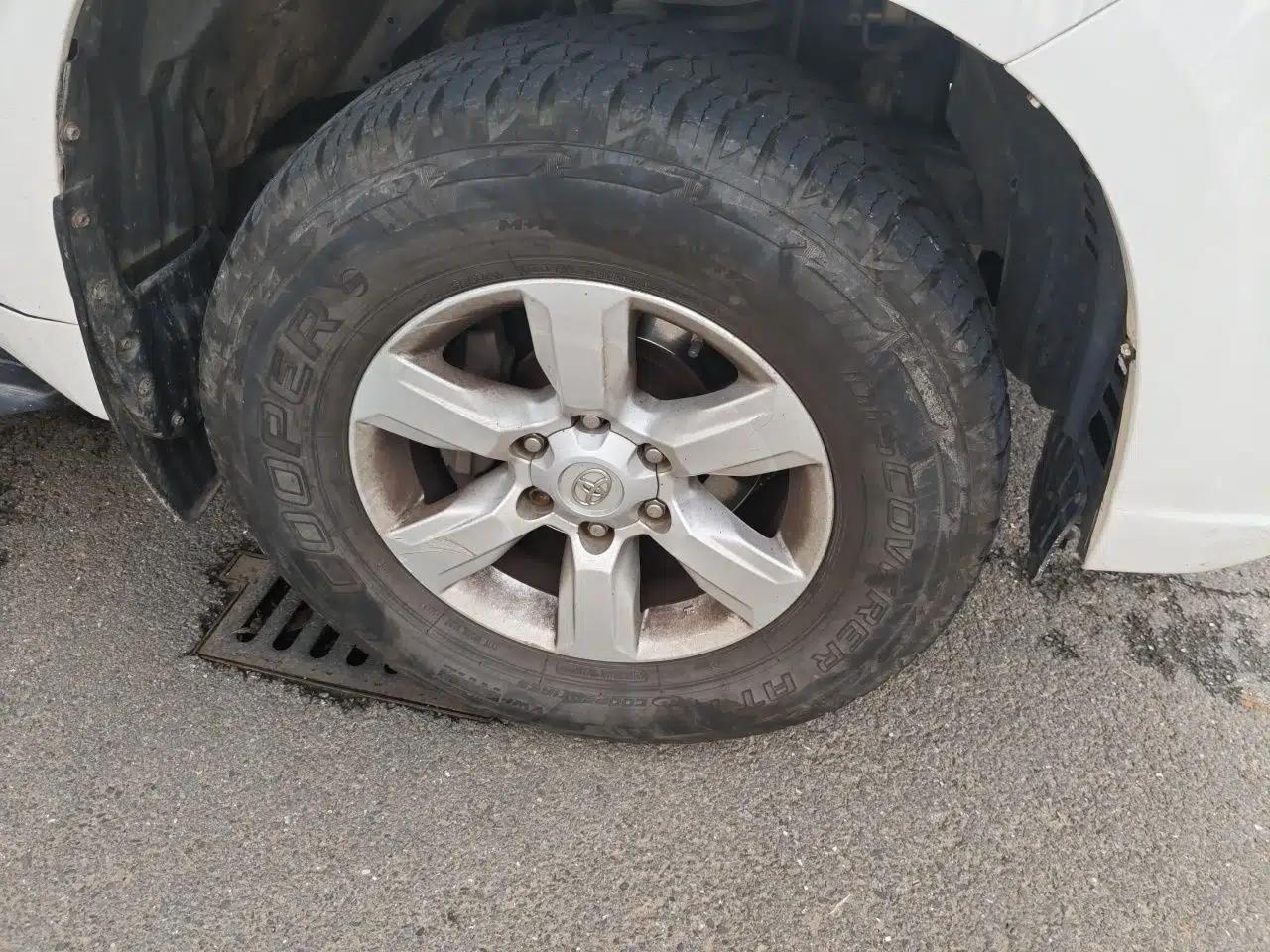 Toyota Prado Toyota Prado 2.8T diesel, 5 seats, with sunroof — миниатюра 8