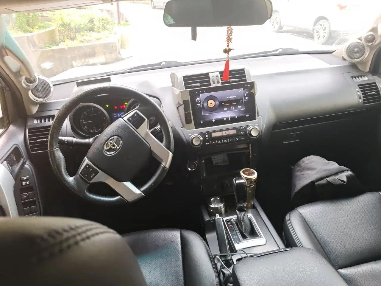 Toyota Prado Toyota Prado 2.8T diesel, 5 seats, with sunroof — миниатюра 9