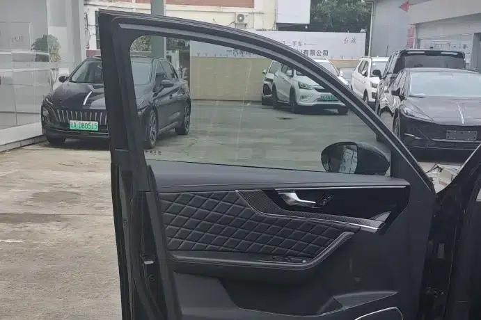 Hongqi HS5 2019 2.0T Intelligent Flagship 4WD Edition — миниатюра 15