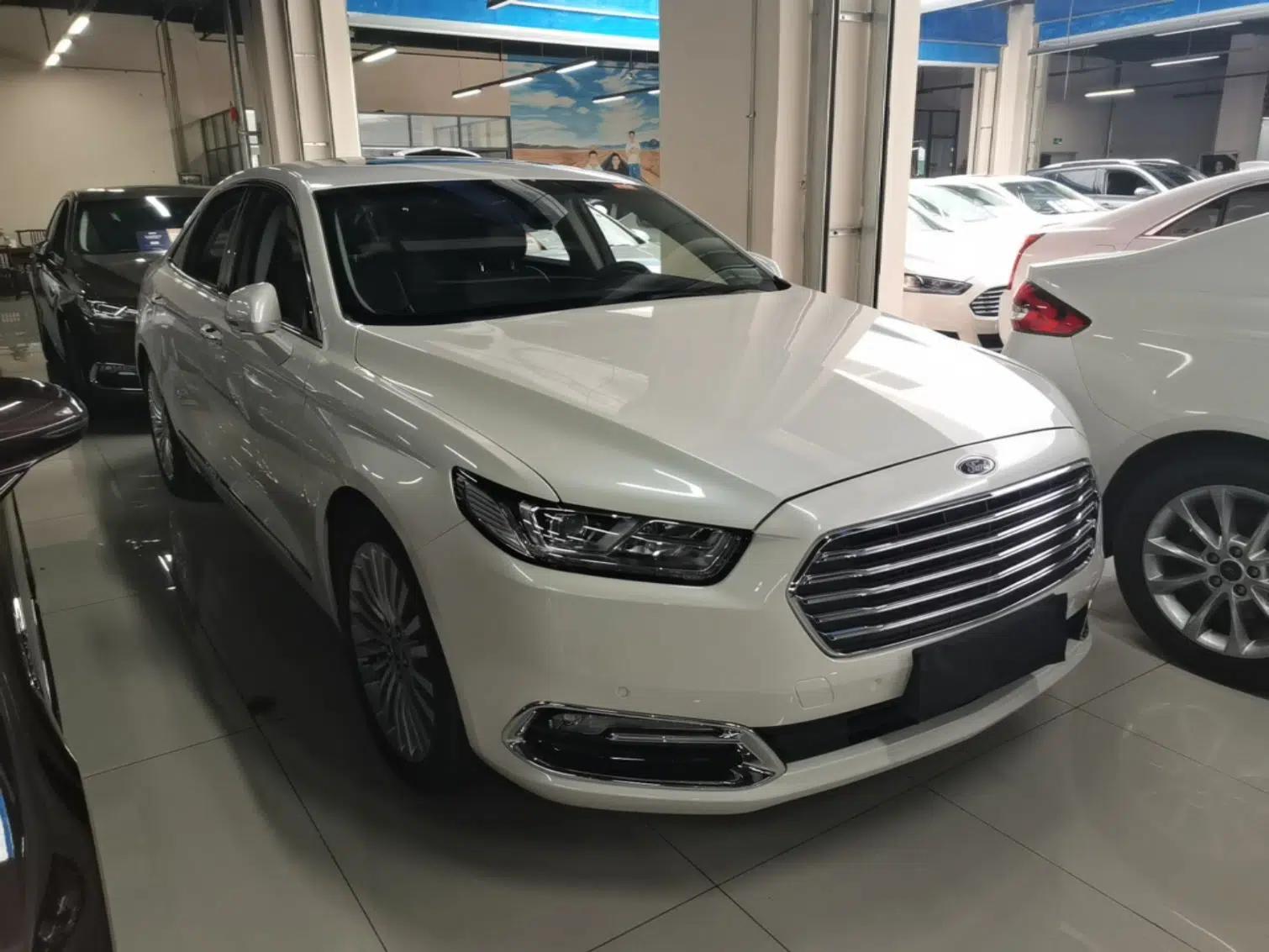 Ford Taurus 2018 EcoBoost 245 Premier Edition China V Standard — миниатюра 3