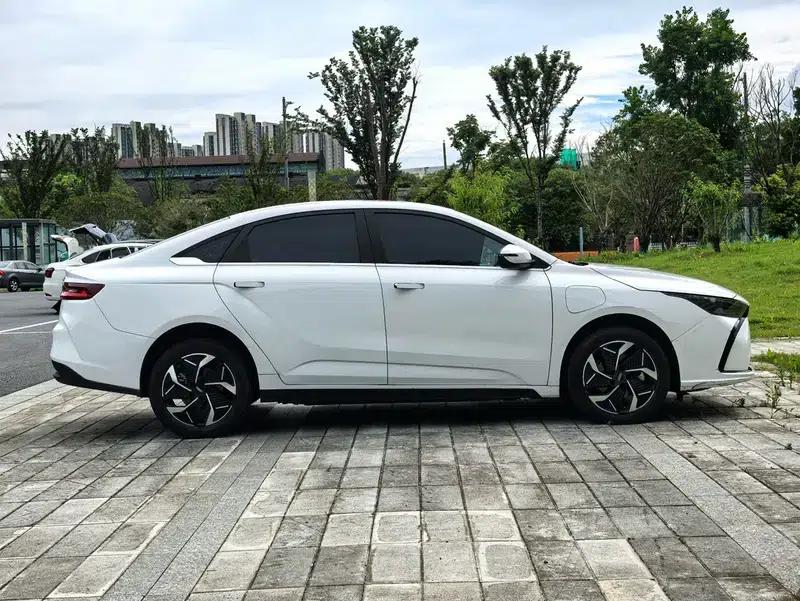 Geely Geometry G6 2024 500KM Premium Edition — миниатюра 8