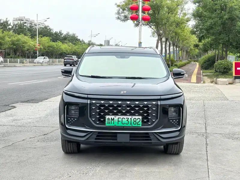 Jetour Mountain & Sea L9 2025 1.5TD DHT 7-Seat Luxury Edition — миниатюра 2