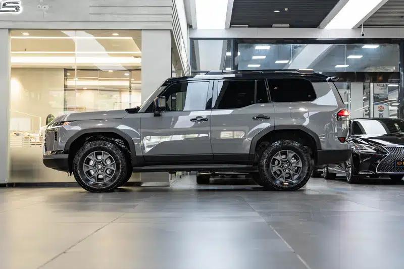 Lexus GX 2024 550h Overtrail Peak Edition — миниатюра 3