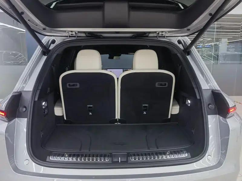 Li Auto L8 2023 Pro Edition — миниатюра 10