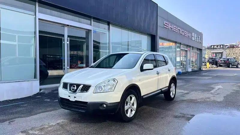Nissan Qashqai 2015 2.0XL Cool Fire CVT 2WD — миниатюра 1