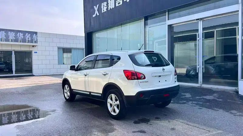 Nissan Qashqai 2015 2.0XL Cool Fire CVT 2WD — миниатюра 4