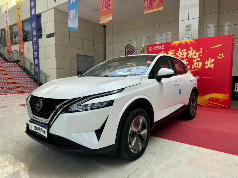 Nissan Qashqai 2023 1.3T Luxury Edition — миниатюра 1