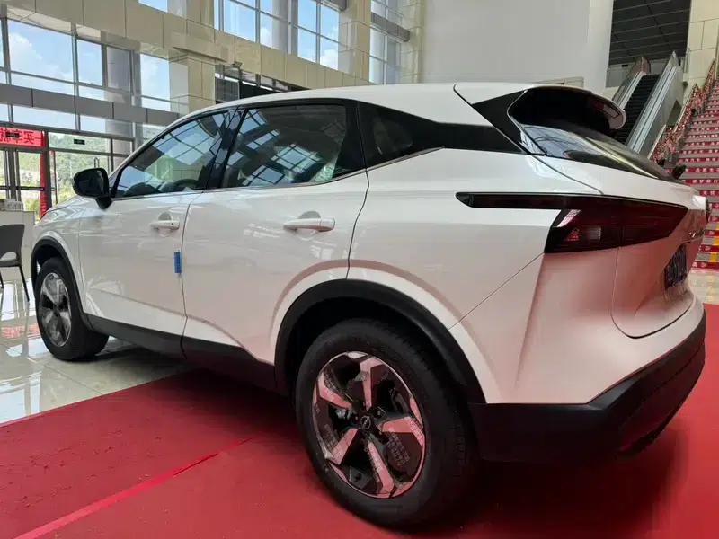 Nissan Qashqai 2023 1.3T Luxury Edition — миниатюра 5
