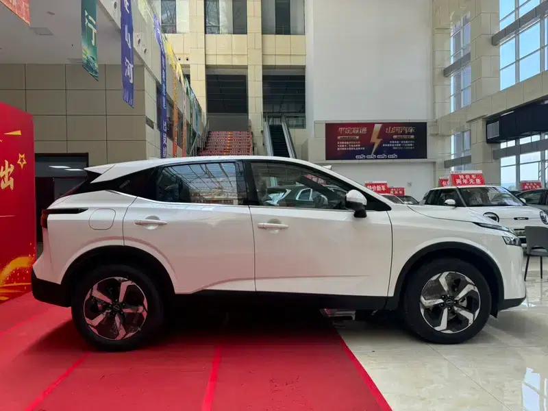 Nissan Qashqai 2023 1.3T Luxury Edition — миниатюра 7