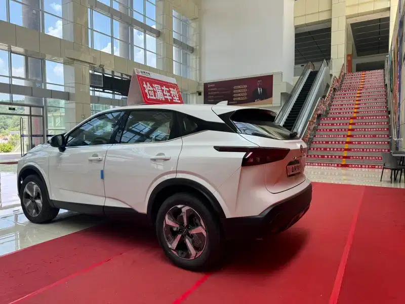 Nissan Qashqai 2023 1.3T Luxury Edition — миниатюра 9