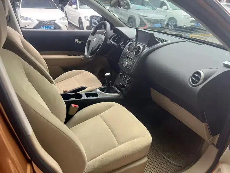 Nissan Qashqai 2015 2.0XL Cool Fire MT 2WD — миниатюра 6
