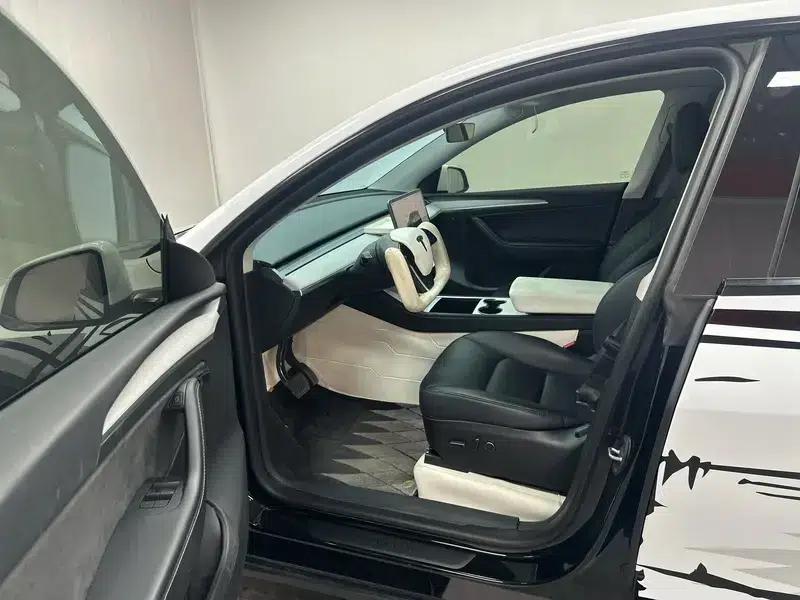 Model Y 2023 Rear-Wheel Drive — миниатюра 17