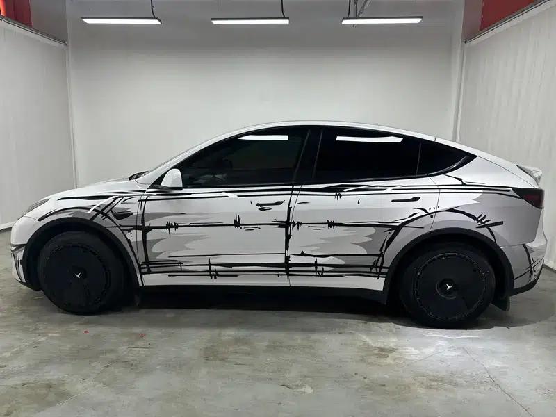 Model Y 2023 Rear-Wheel Drive — миниатюра 4