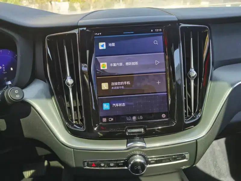 2023 Volvo XC60 B5 AWD Inscription Luxury Edition — миниатюра 13