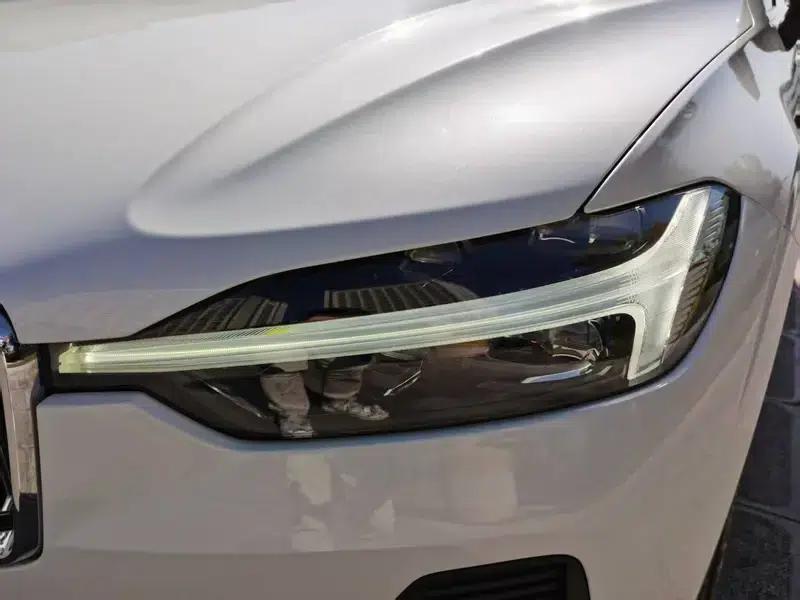 2023 Volvo XC60 B5 AWD Inscription Luxury Edition — миниатюра 8