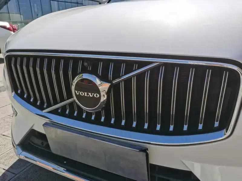 2023 Volvo XC60 B5 AWD Inscription Luxury Edition — миниатюра 10