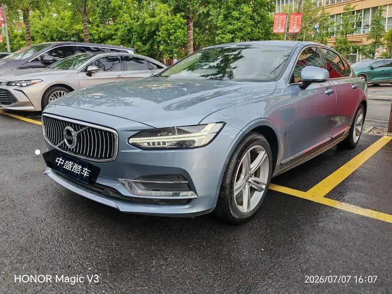 2019 Volvo S90 T4 Smart Edition — миниатюра 1