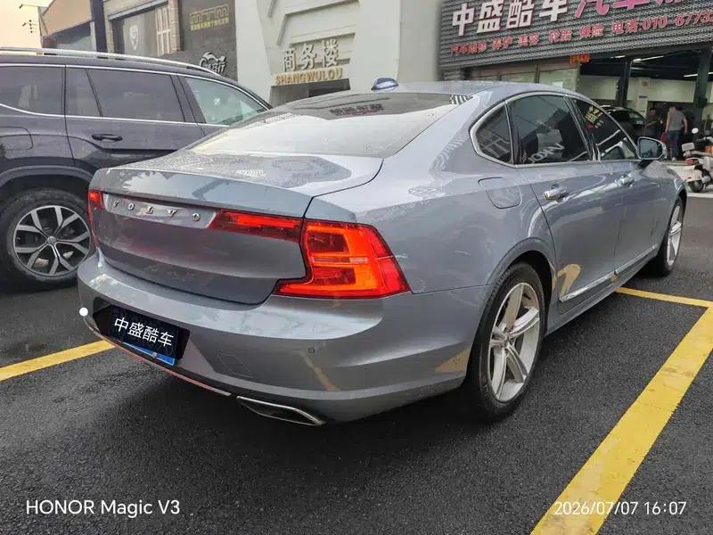 2019 Volvo S90 T4 Smart Edition — миниатюра 2