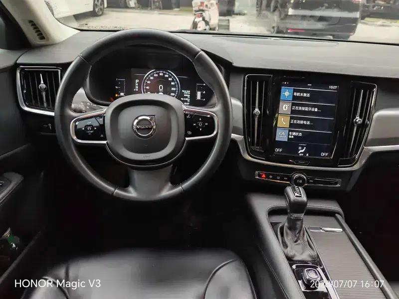 2019 Volvo S90 T4 Smart Edition — миниатюра 7