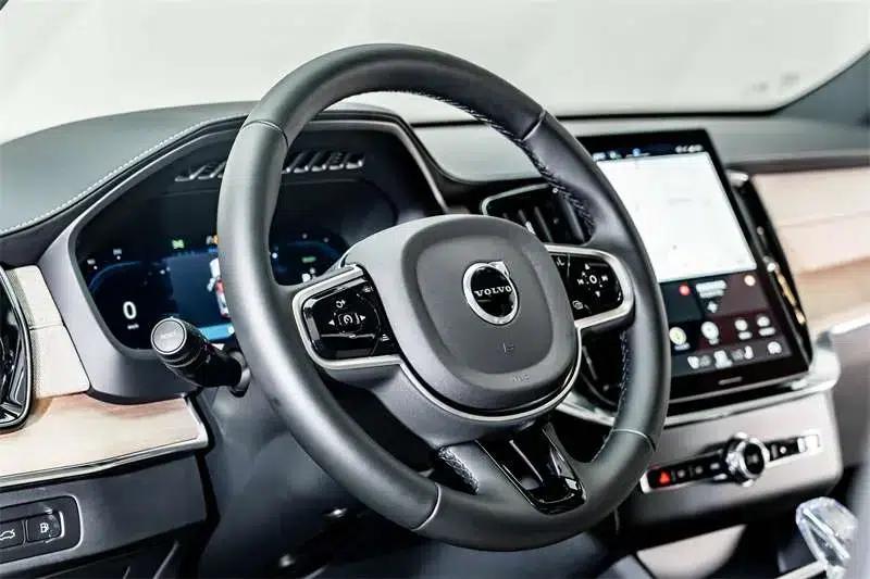Volvo XC90 PHEV 2025 Facelift E-Drive Hybrid T8 Long Range Smart Luxury Edition 7-Seater — миниатюра 17