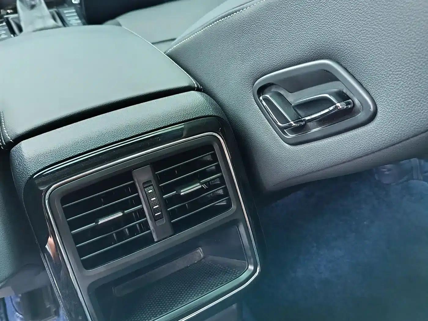 2022 Volkswagen Passat 330TSI Starry Sky Luxury Edition — миниатюра 13