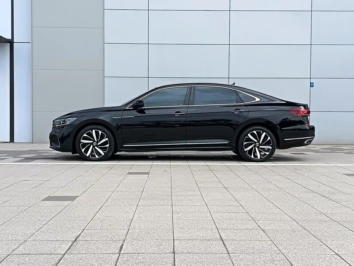 2022 Volkswagen Passat 330TSI Starry Sky Luxury Edition — миниатюра 23