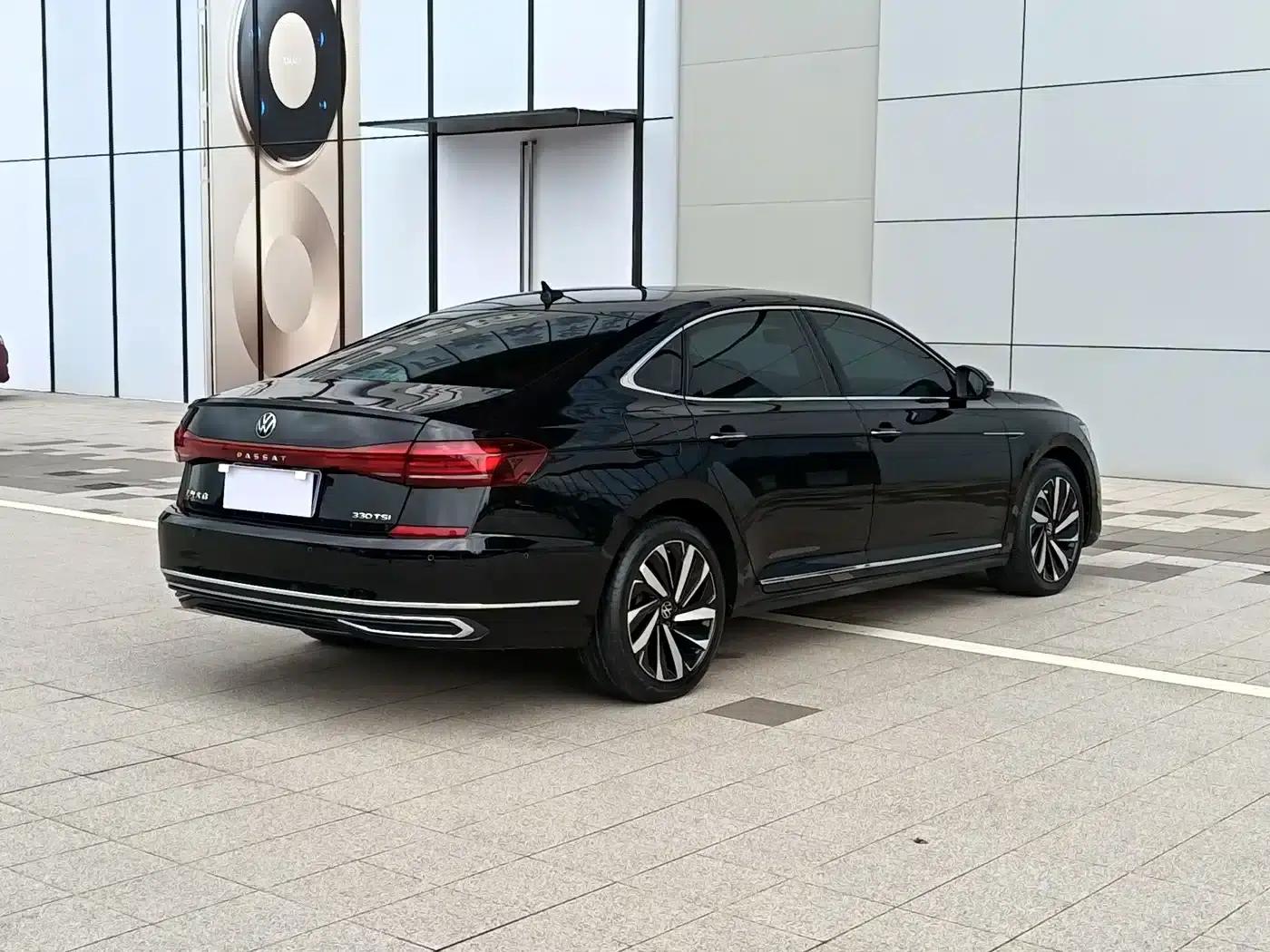 2022 Volkswagen Passat 330TSI Starry Sky Luxury Edition — миниатюра 4
