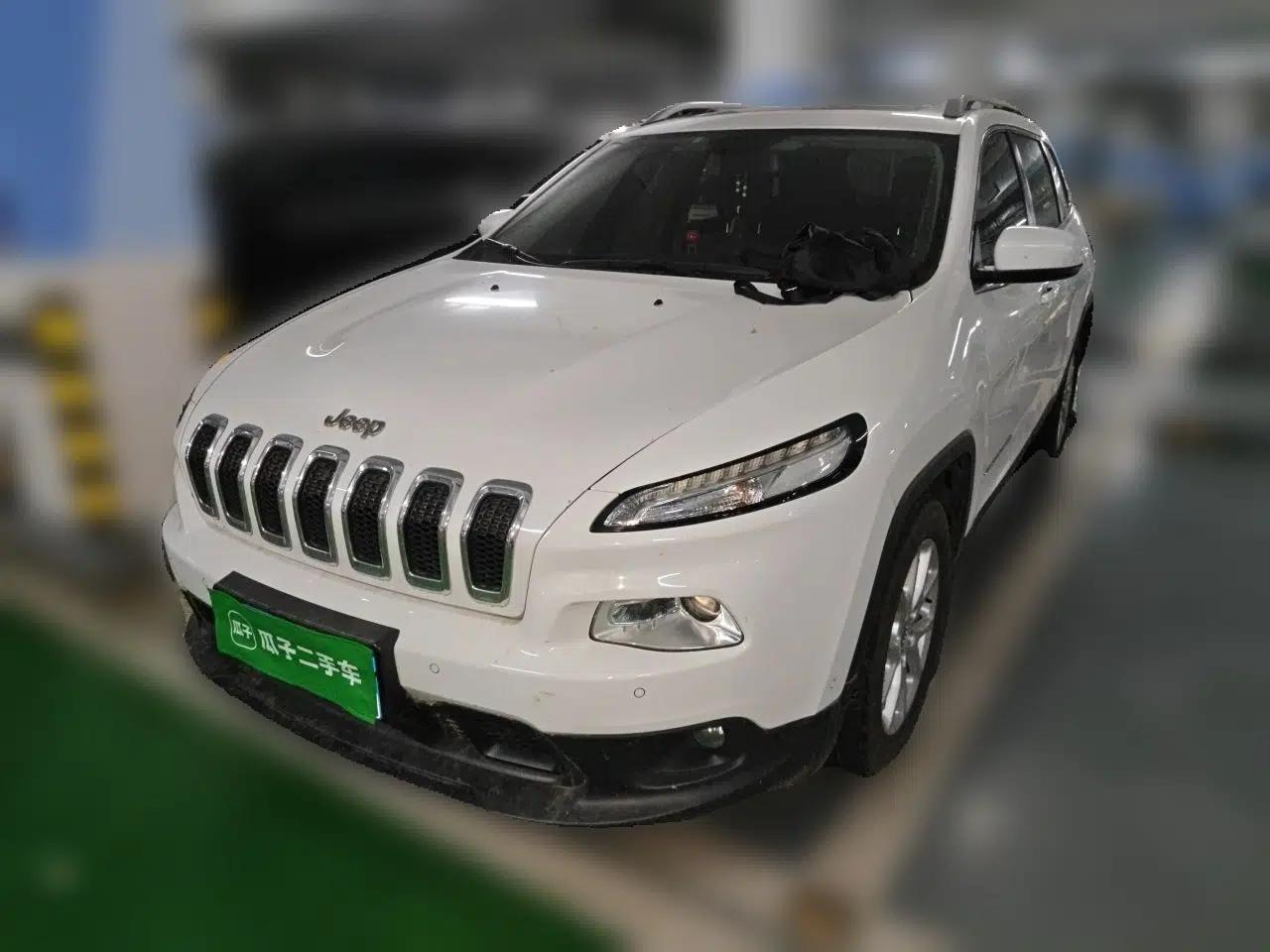 Jeep Cherokee 2016 2.4L Leading Edition — миниатюра 1