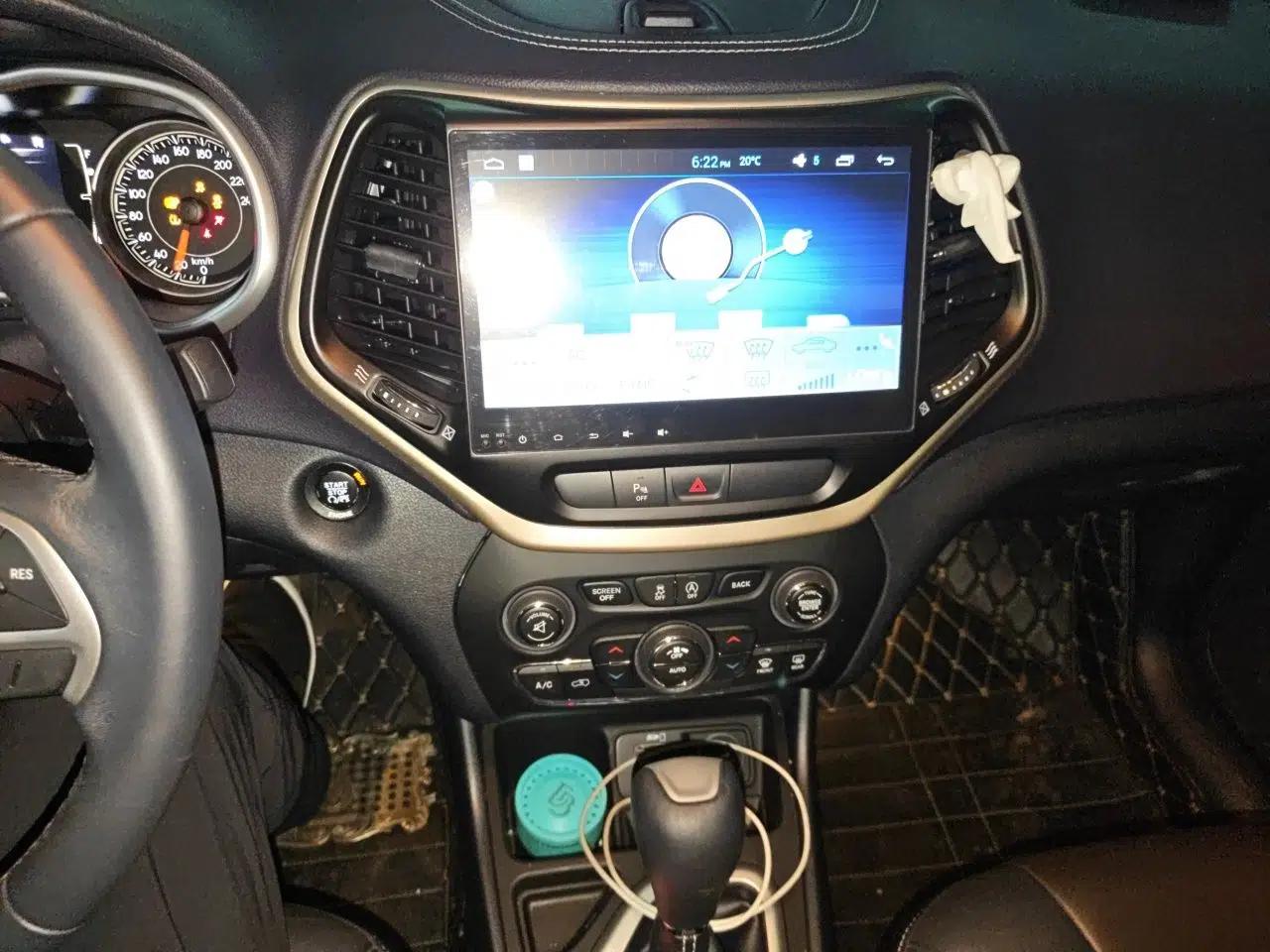 Jeep Cherokee 2016 2.4L Leading Edition — миниатюра 13