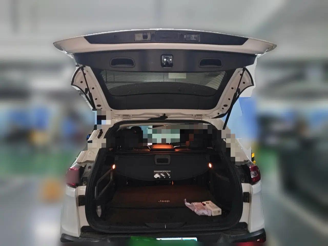 Jeep Cherokee 2016 2.4L Leading Edition — миниатюра 19