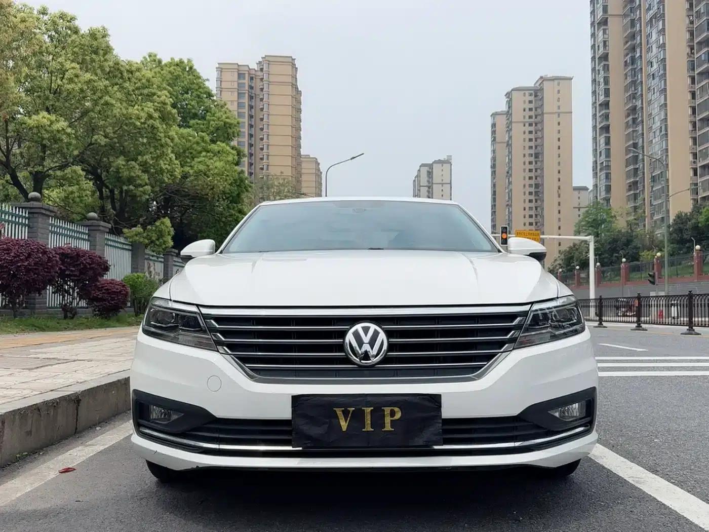 2019 Volkswagen Lavida 1.5L Automatic Comfort Edition (China VI Emission Standard) — миниатюра 1