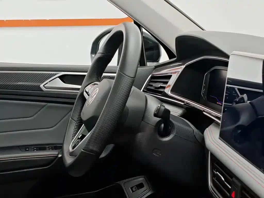 Tiguan L 2023 330TSI Automatic 2WD R-Line Flagship Edition — миниатюра 22